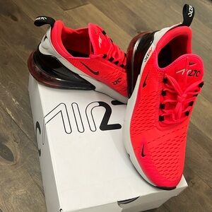 ❣️Host Pick!❣️Men’s NIKE Red Orbit Air 270’s